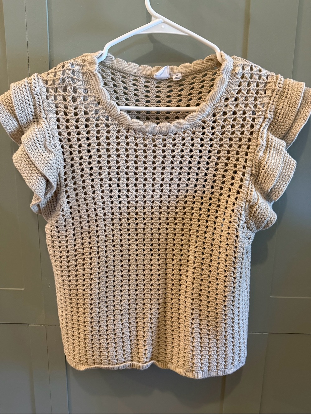 GAP Cream Crochet Ruffle Sleeve Tank Top